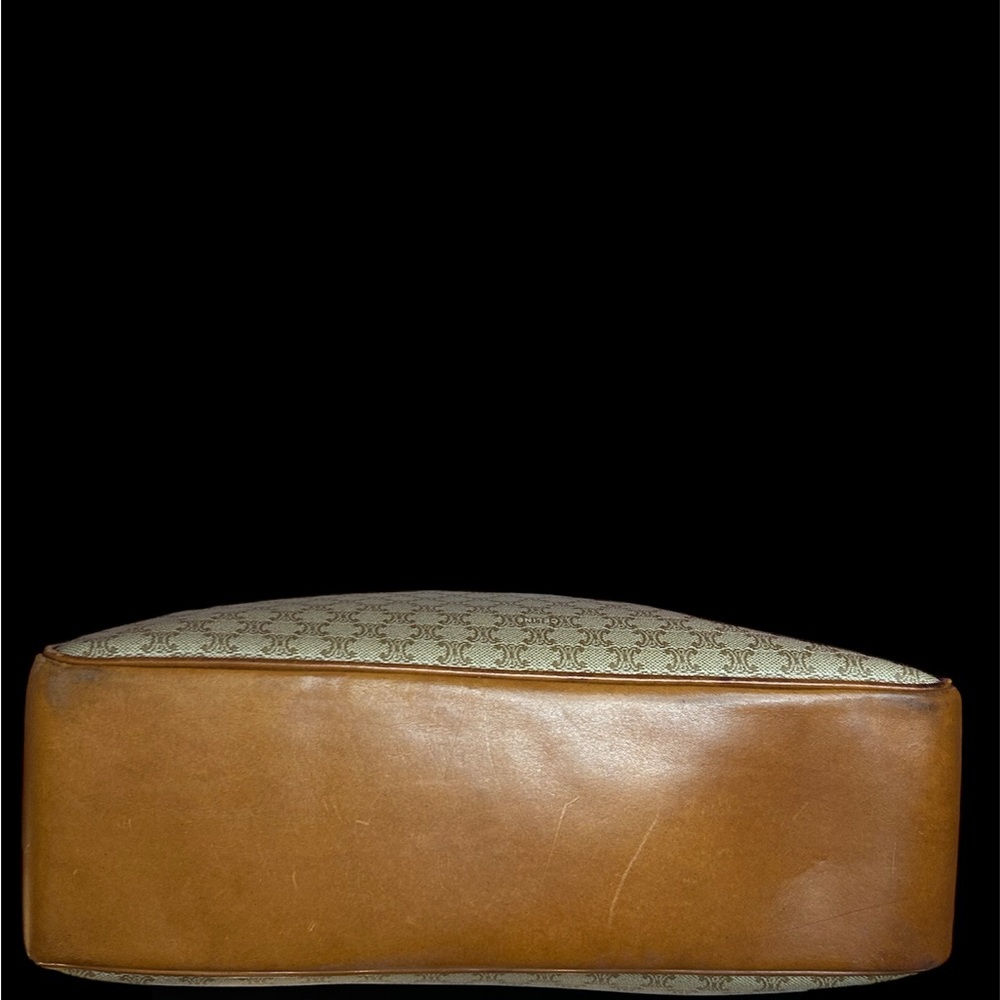 CELINE Kelly Macadam Pattern Elegant Tan and Brown Handbag, Pre-loved. - Picture 5 of 15